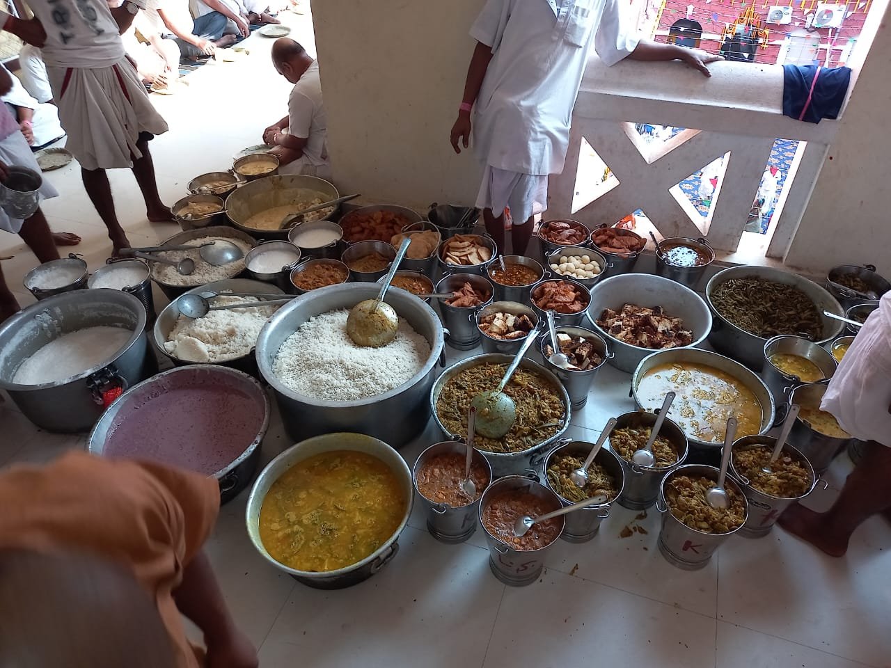 Amvrini brinda
